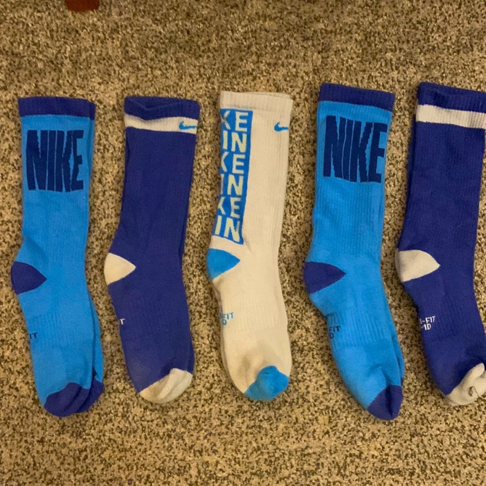 (5) Boys Nike tall socks. Blue and gray. Size M. Excellent/great condition.